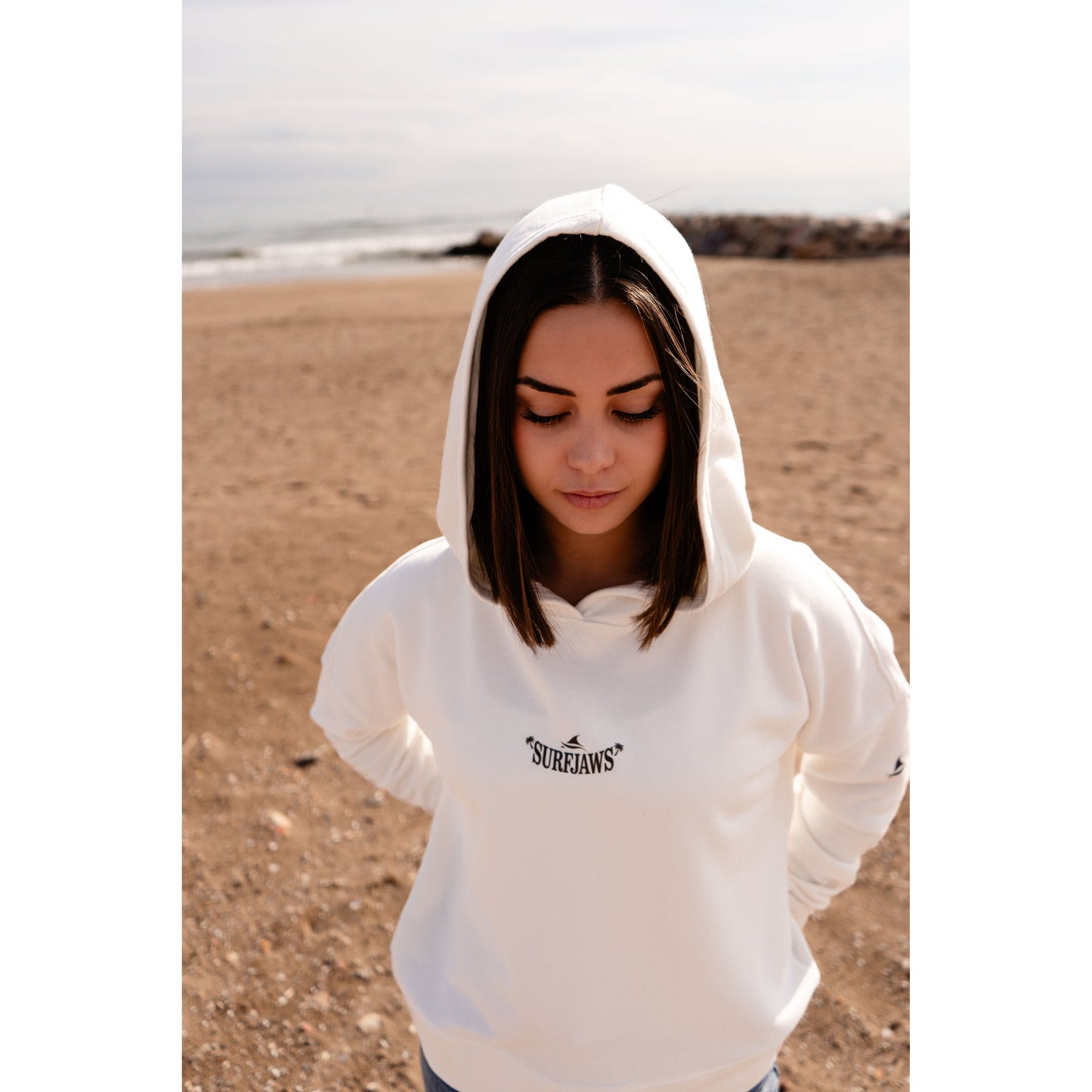 Sudadera Premium SurfJaws "Live in the Moment" - Consciencia y Estilo Desenfadado