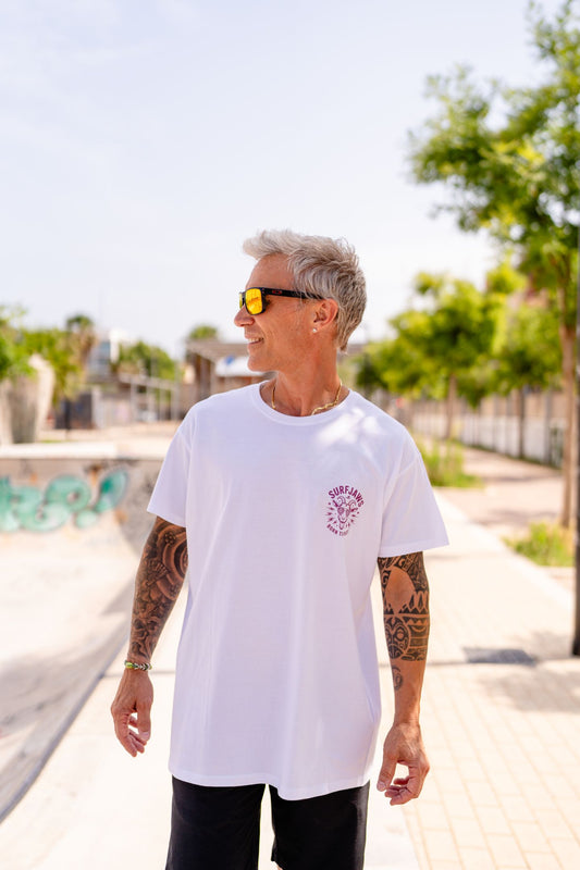 Camiseta SurfJaws Crew – Born to Riot