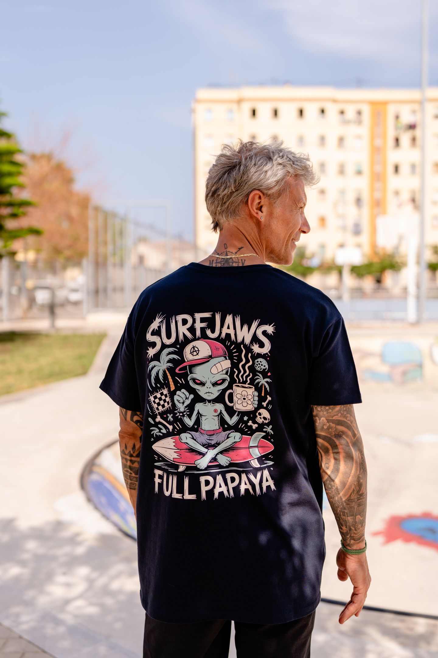 Camiseta SurfJaws Full Papaya – Tropical Rebelde Urbano