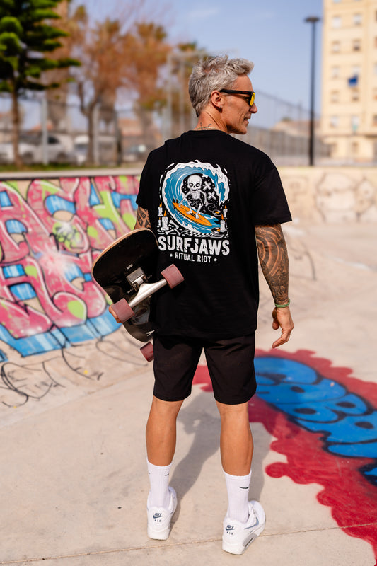 Camiseta SurfJaws Ritual Riot – Calavera Surfera Urbana