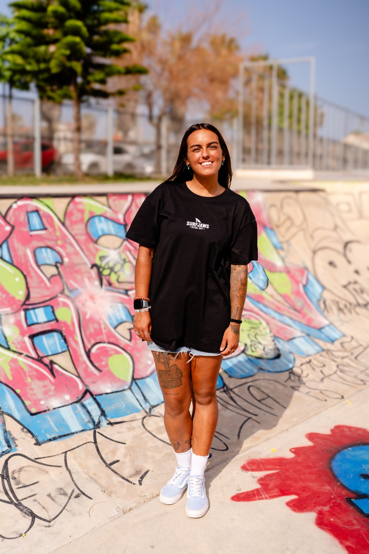 Camiseta SurfJaws Ritual Riot – Calavera Surfera Urbana