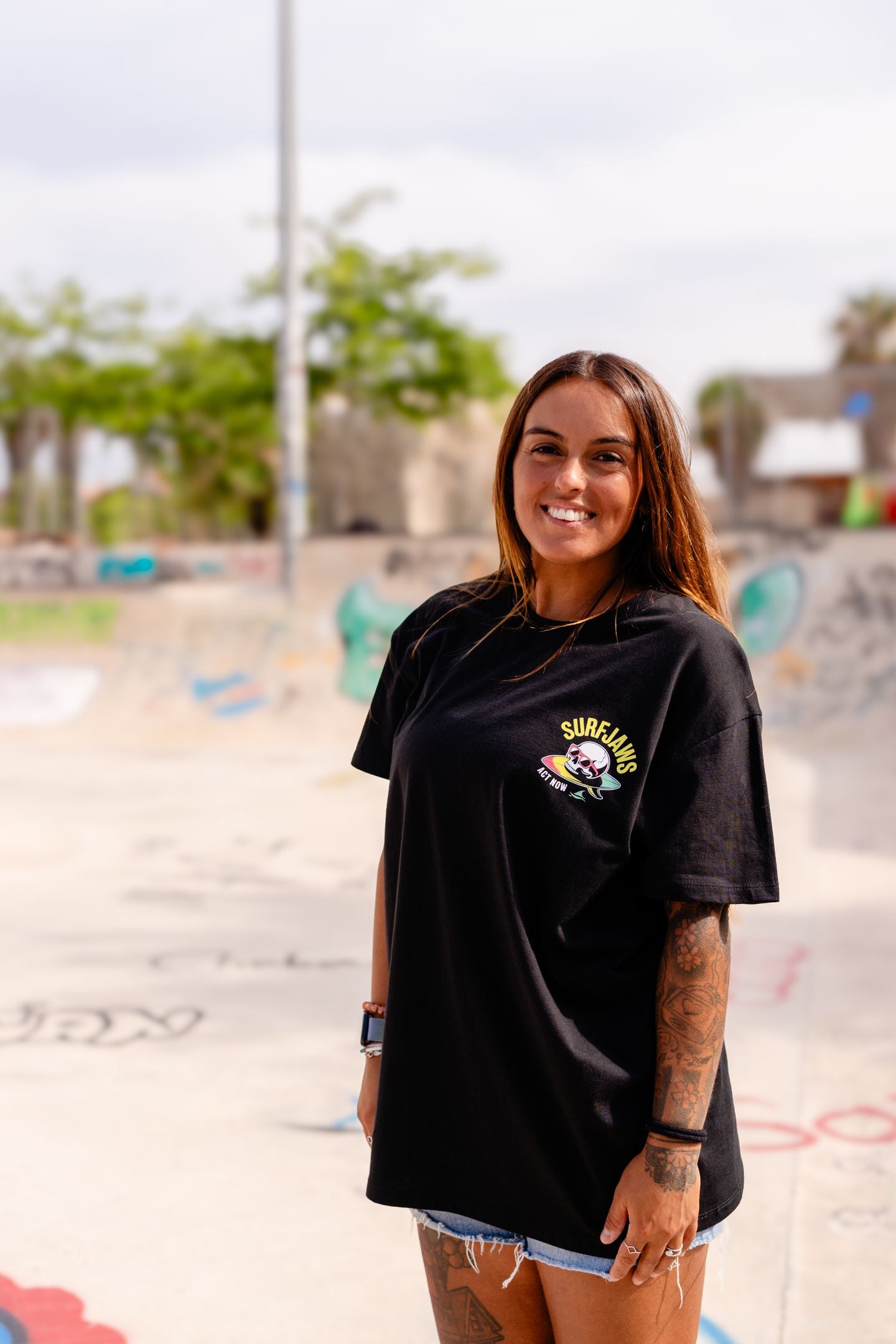 Camiseta SurfJaws Act Now – Rebeldía Eco Urbana