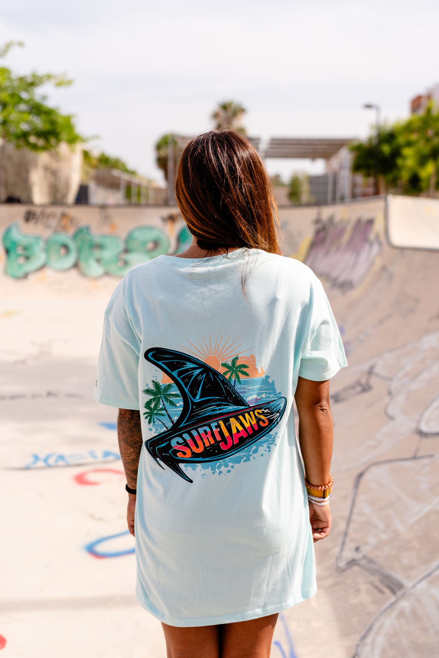 Camisetas 100% Algodón Orgánico con Diseño de Quilla de Surf