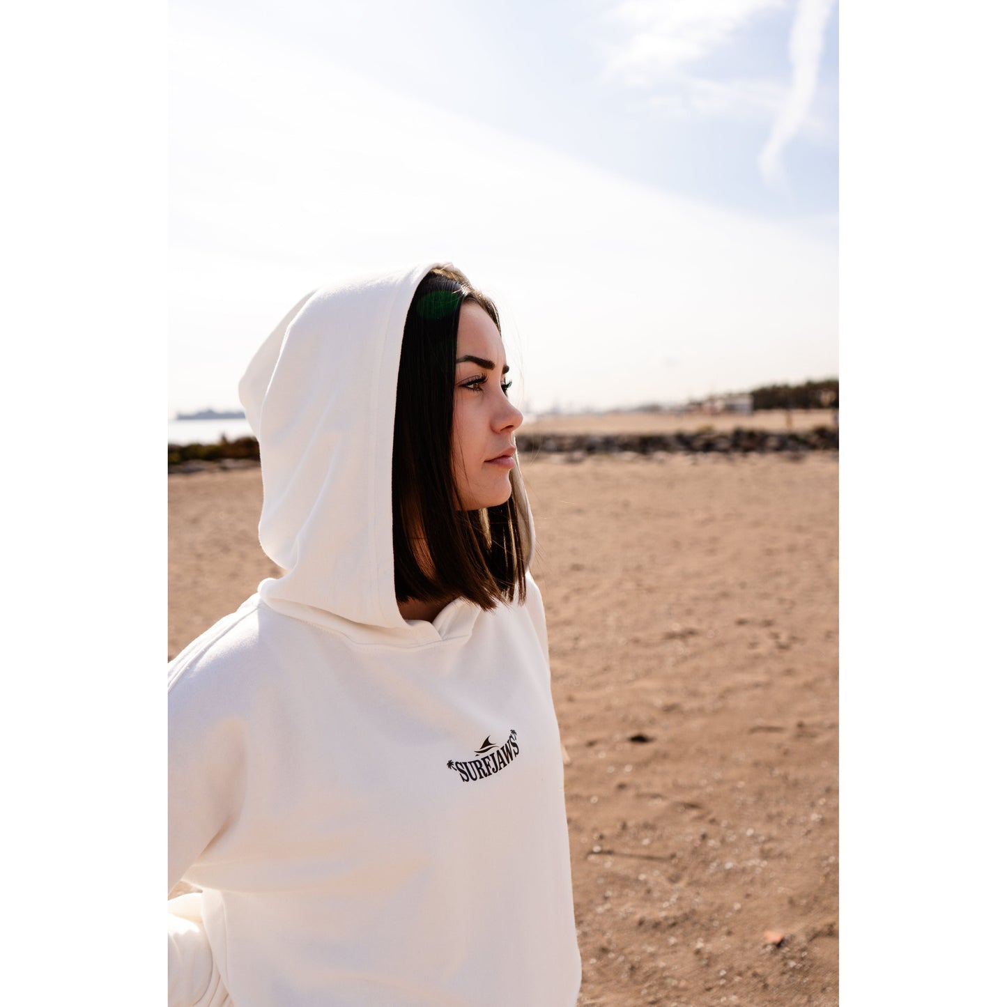 Sudadera Premium SurfJaws "Live in the Moment" - Consciencia y Estilo Desenfadado
