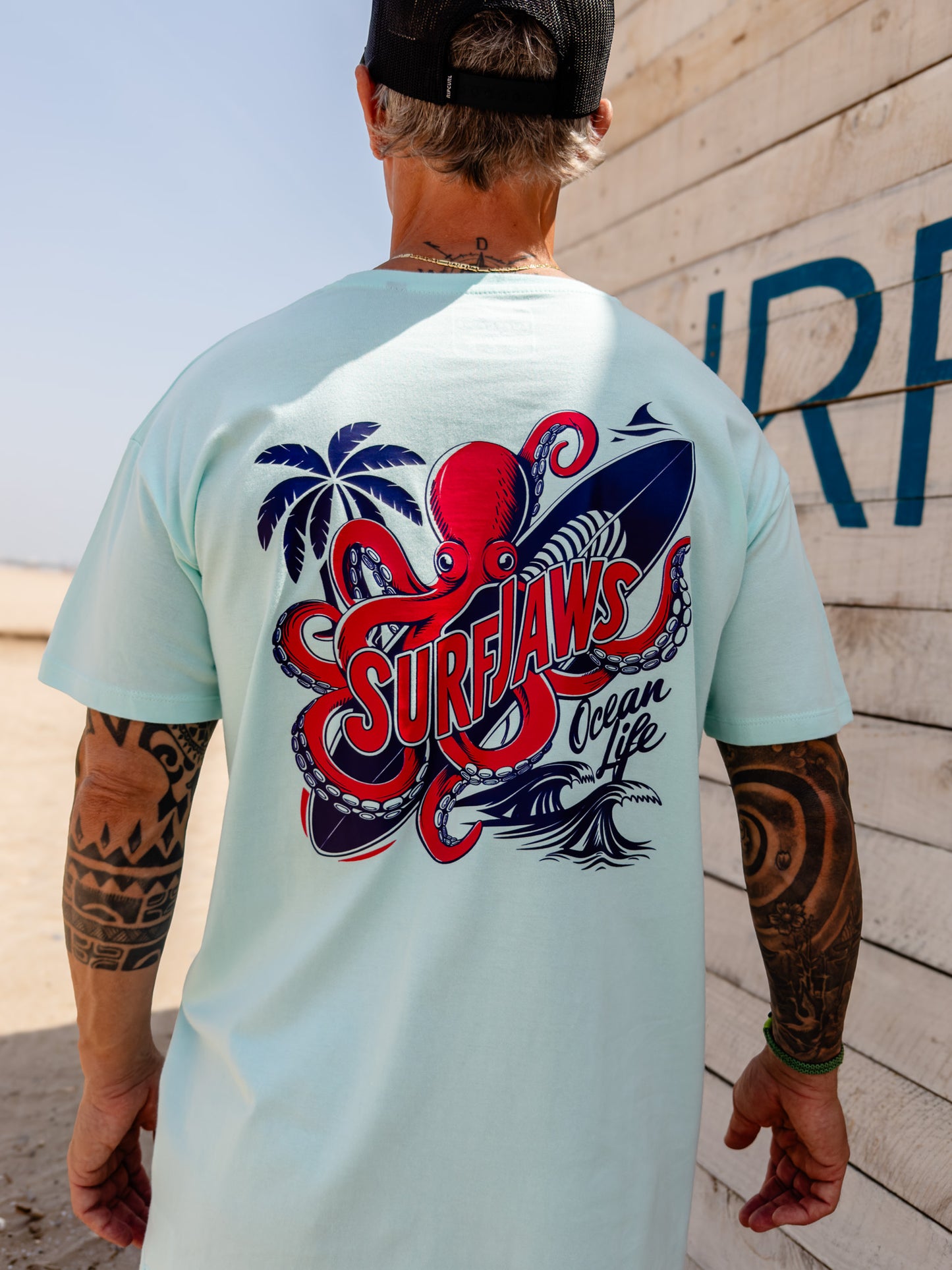 Camiseta SurfJaws Ocean Life – Espíritu Oceánico Urbano